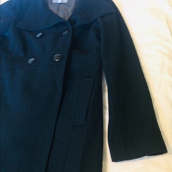 Black Recycled Wool Trench Coat Size Medium - Picture 4 of 16